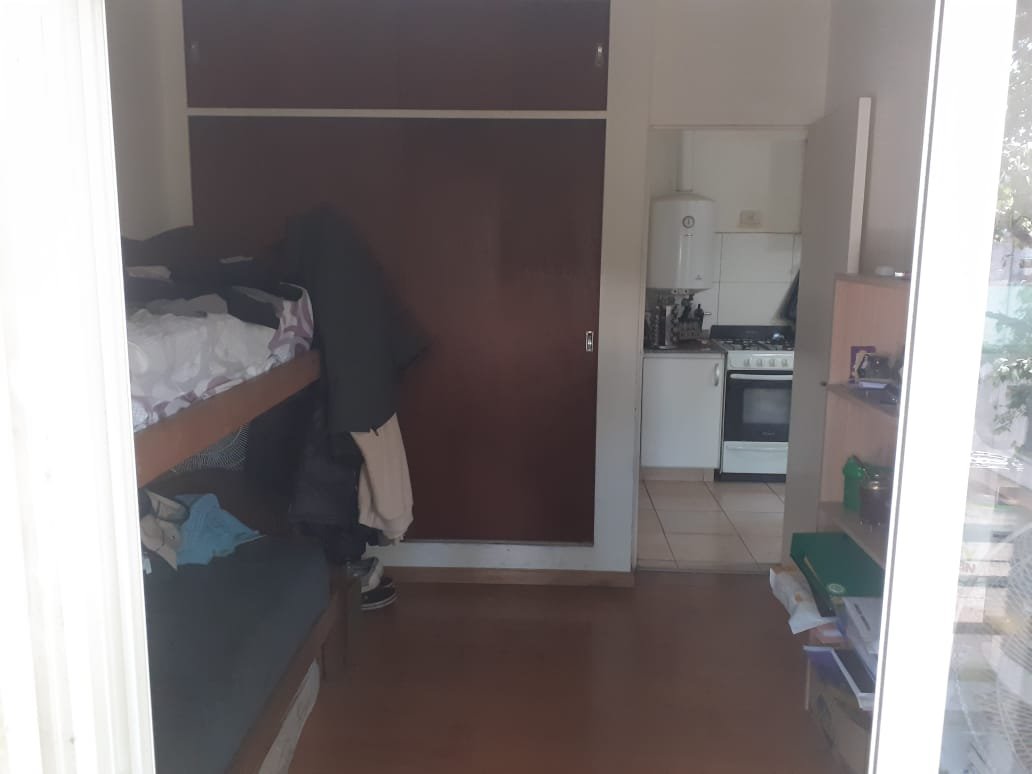 Departamento de 1 dormitorio con balcón al frente y Terraza Exclusiva con parrillero. Zona Medicina. — foto 8