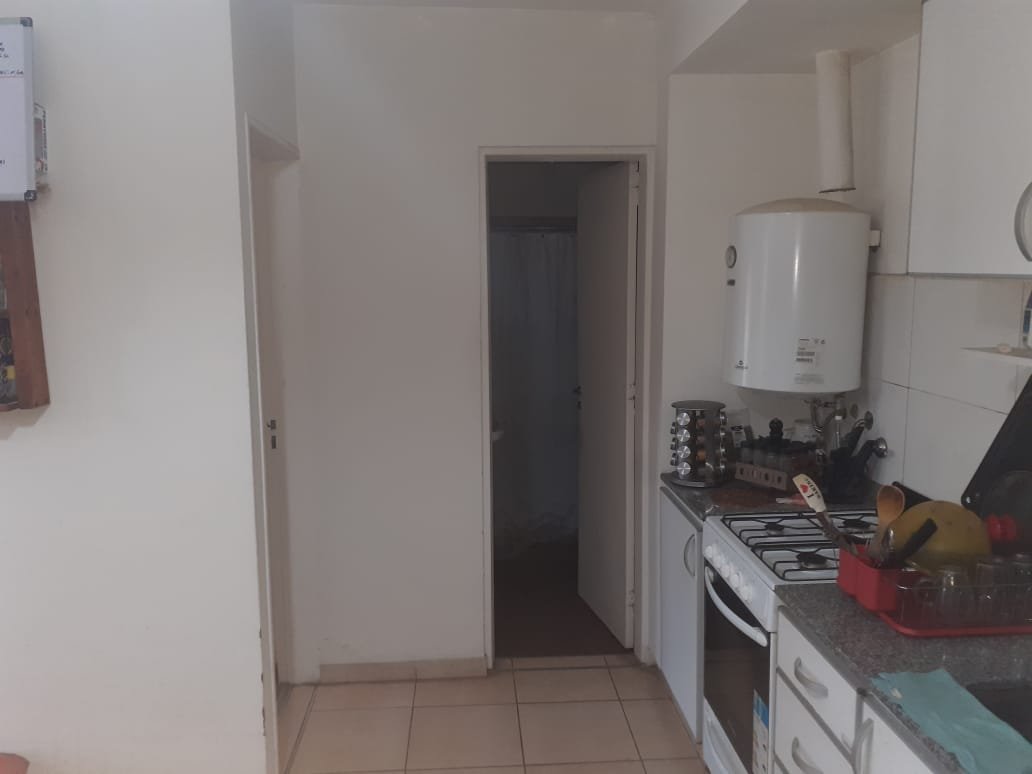 Departamento de 1 dormitorio con balcón al frente y Terraza Exclusiva con parrillero. Zona Medicina. — foto 5