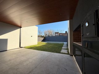 Casas - Funes - Venta