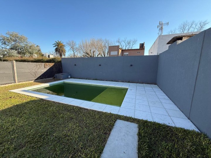 Casas - Funes - Venta