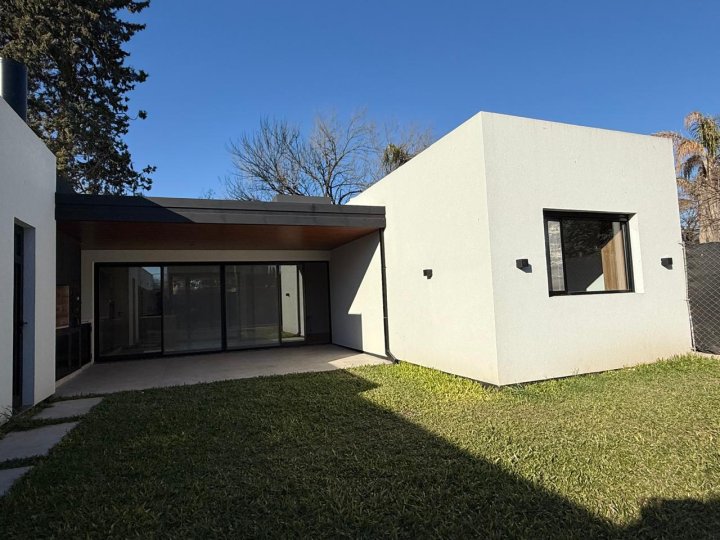 Casas - Funes - Venta