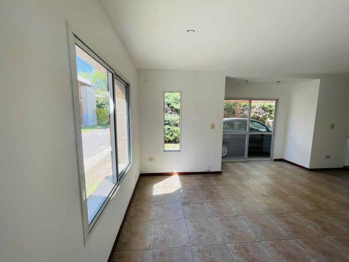 Casas - Funes - Alquiler