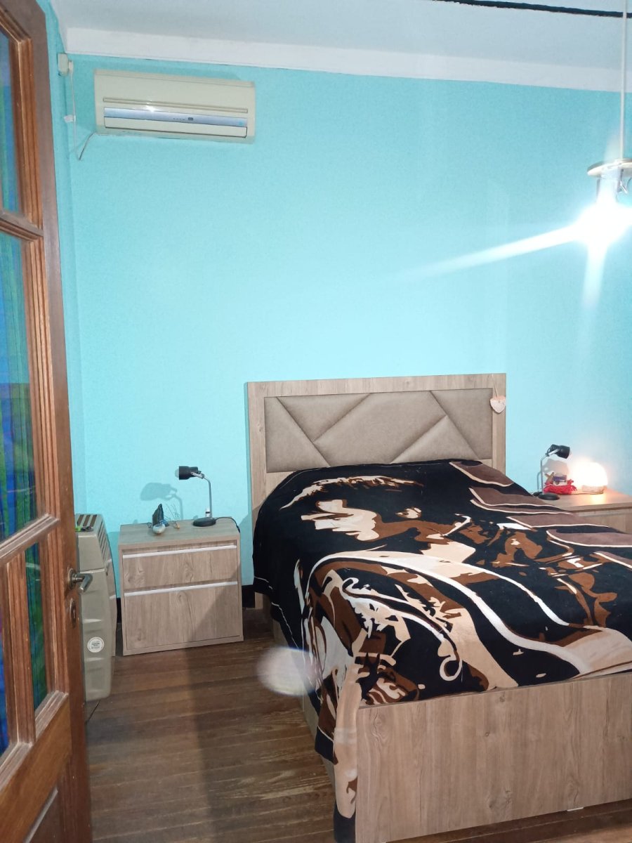 CASA DE PASILLO DE DOS DORMITORIOS, EN BARRIO ABASTO. - 13