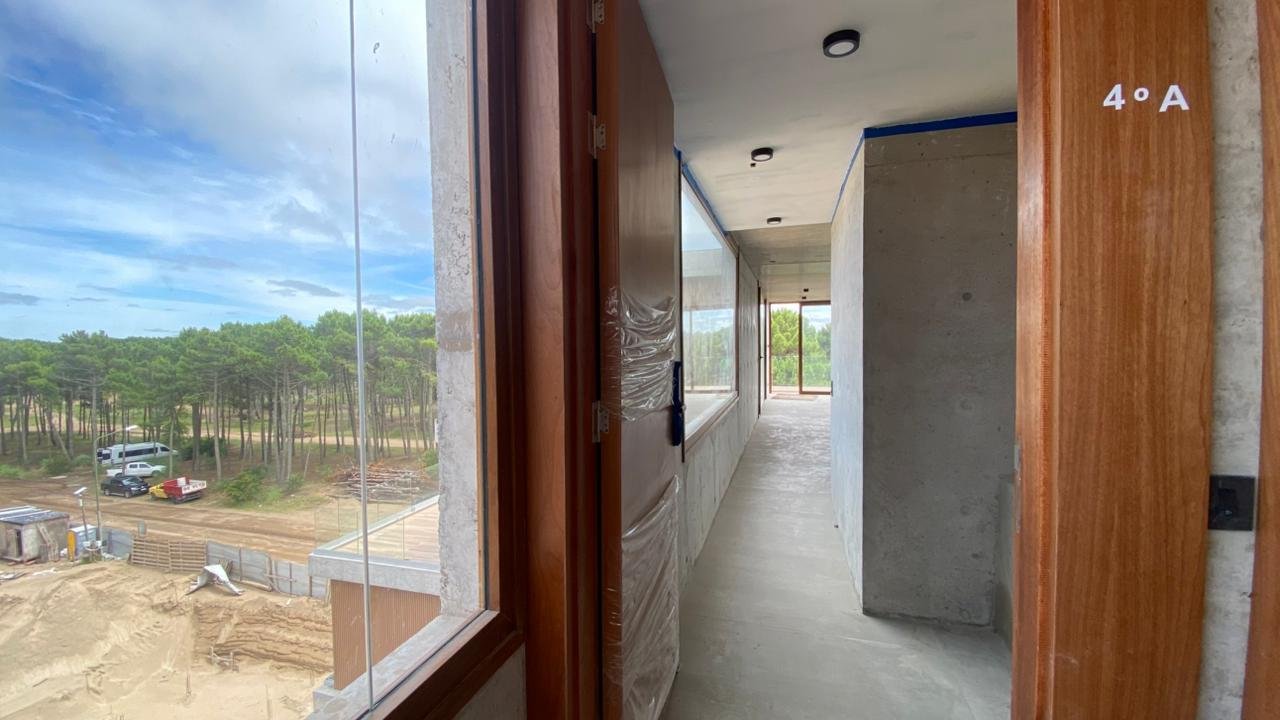 PUERTA DE INGRESO - 2 de 28