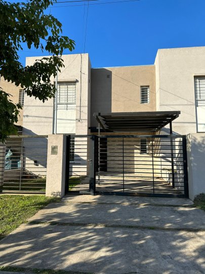 Casas - Rosario -  Alquiler