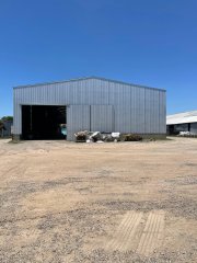 Galpones / Depósitos - Alvear -  Alquiler