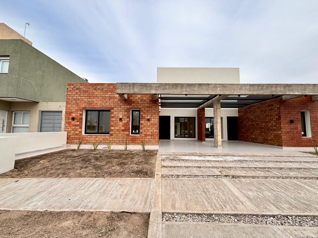 VENTA de  Casa estilo dúplex a ESTRENAR - San Ignacio Village