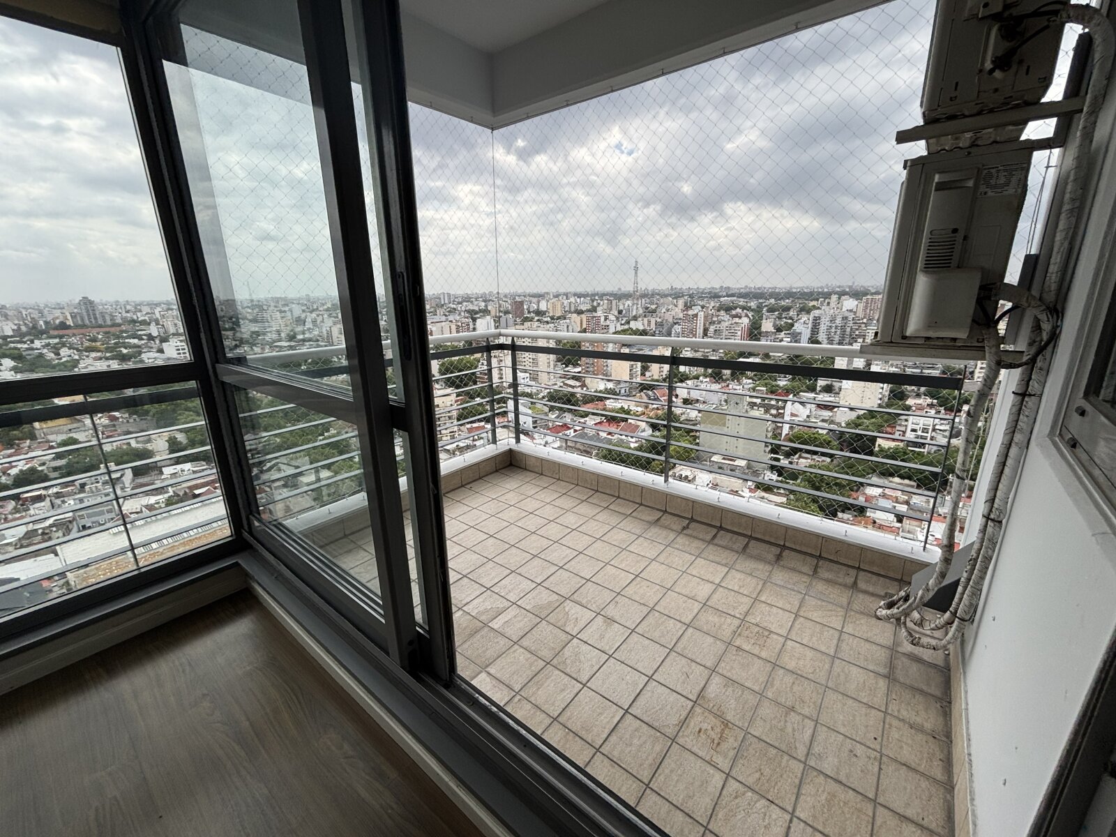 Espectacular 3 Ambientes Full Amenities y Cochera Opcional | Piso Alto con Vista Panorámica y Balcón Aterrazado - 6