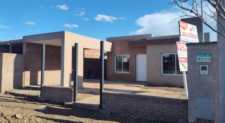 Casas - Pueblo Esther - Venta