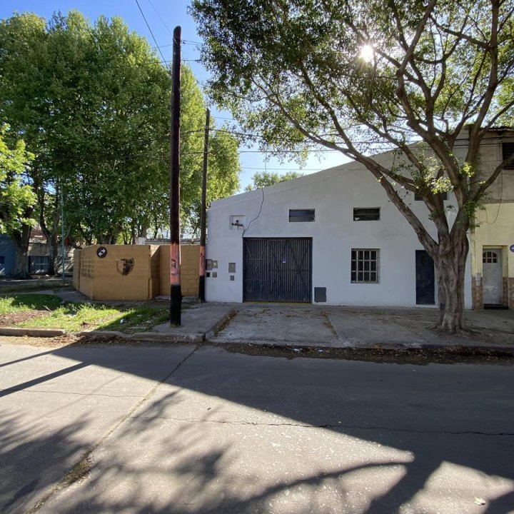 Galpones / Depósitos - Rosario - Venta