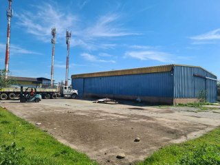 Espectacular propiedad industrial