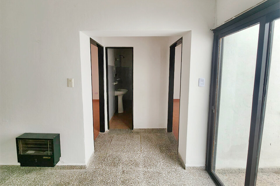 HERMOSO DEPARTAMENTO DE PASILLO 2 DORMITORIOS ZONA FACULTAD DE MEDICINA — foto 7