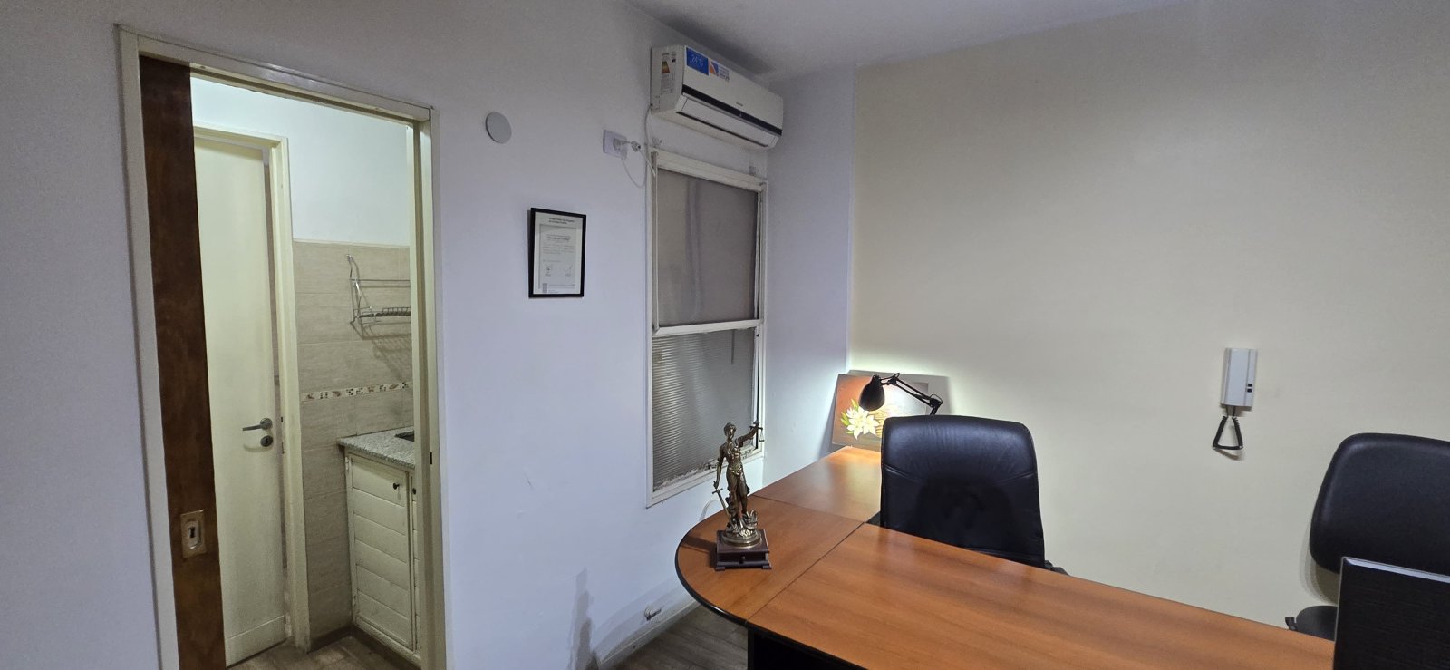 Oficina luminosa con baño y cocina en San Nicolás – 33 m² (Microcentro) — foto 11