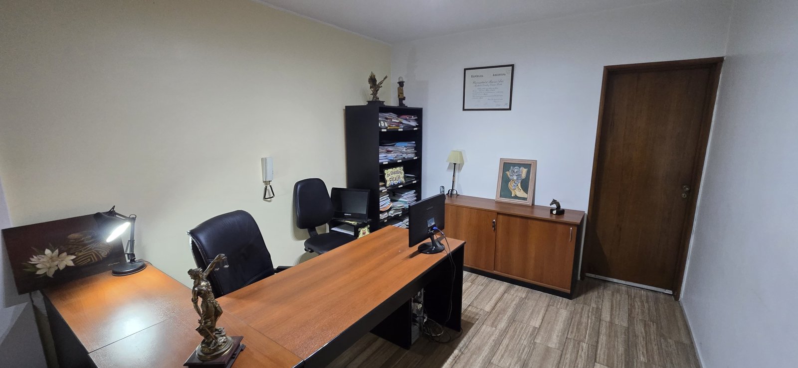 Oficina luminosa con baño y cocina en San Nicolás – 33 m² (Microcentro) — foto 3