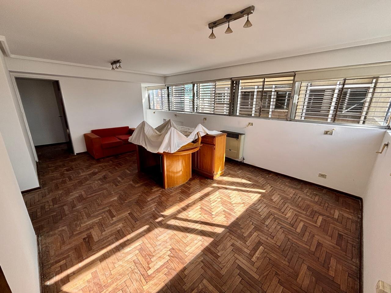 Departamento en VENTA, 3 dormitorios con COCHERA en NUEVA CORDOBA - Imagen 3