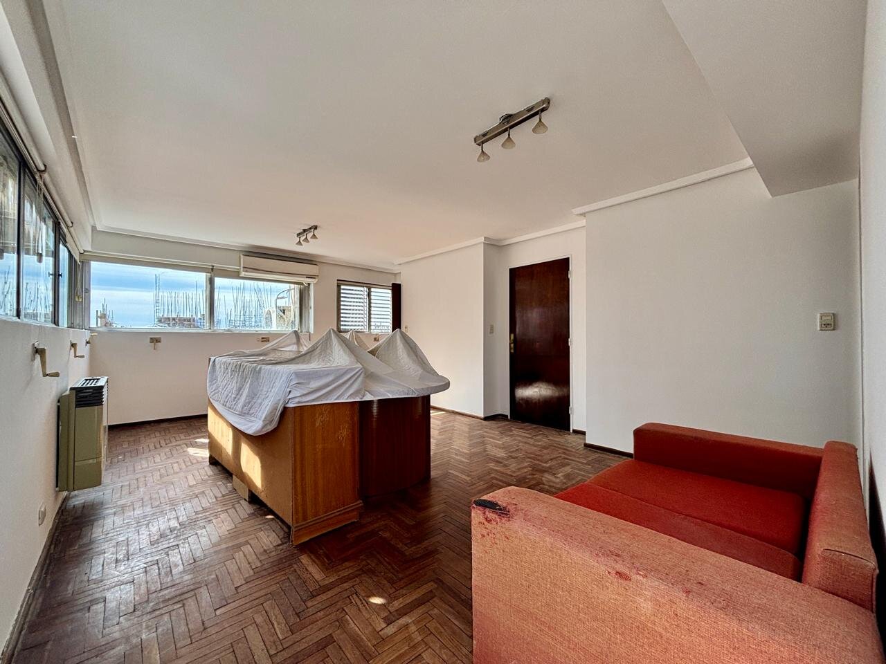 Departamento en VENTA, 3 dormitorios con COCHERA en NUEVA CORDOBA - Imagen 2