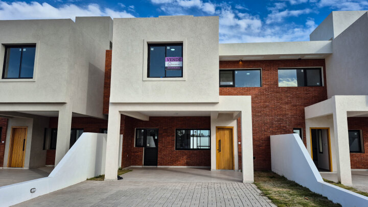VENDO DUPLEX  A ESTRENAR IMPERDIBLE ZONA SUR