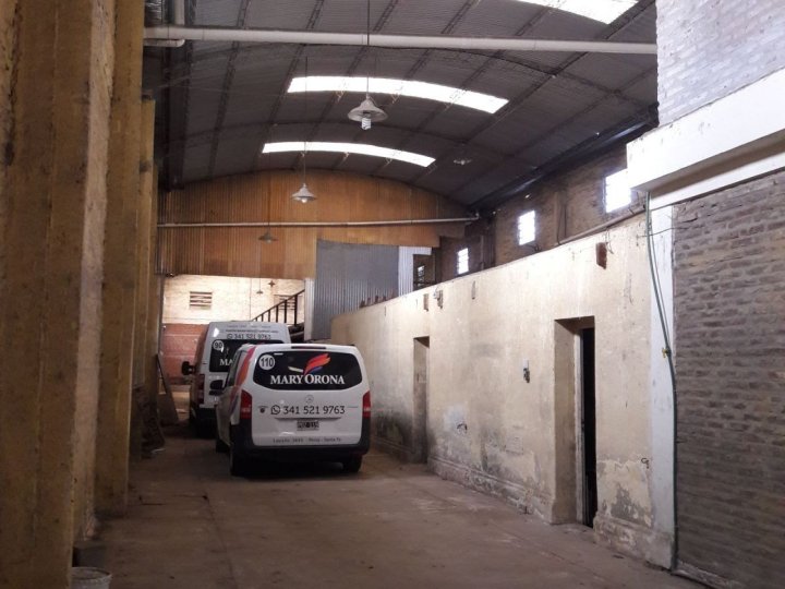 Galpones / Depósitos - Perez -  Alquiler