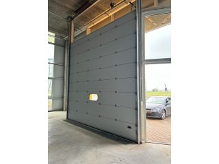 Galpones / Depósitos - Funes -  Alquiler