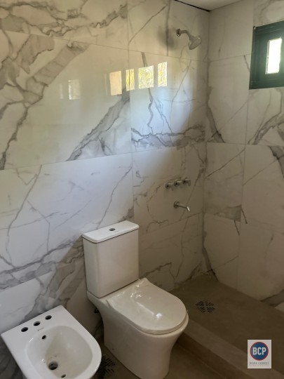 Casas - Iriondo - Venta