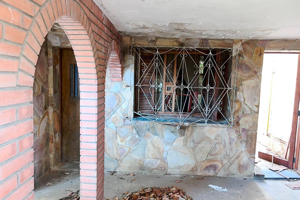 AMPLIA CASA 2 DORMITORIOS A RECICLAR PUEYRREDÓN Y AV. URIBURU — foto 5