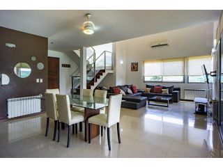 Casas - Funes -  Alquiler