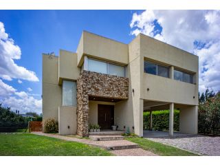 Casas - Funes -  Alquiler