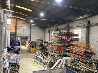 Galpones / Depósitos - LudueÑa ,est. - Alquiler