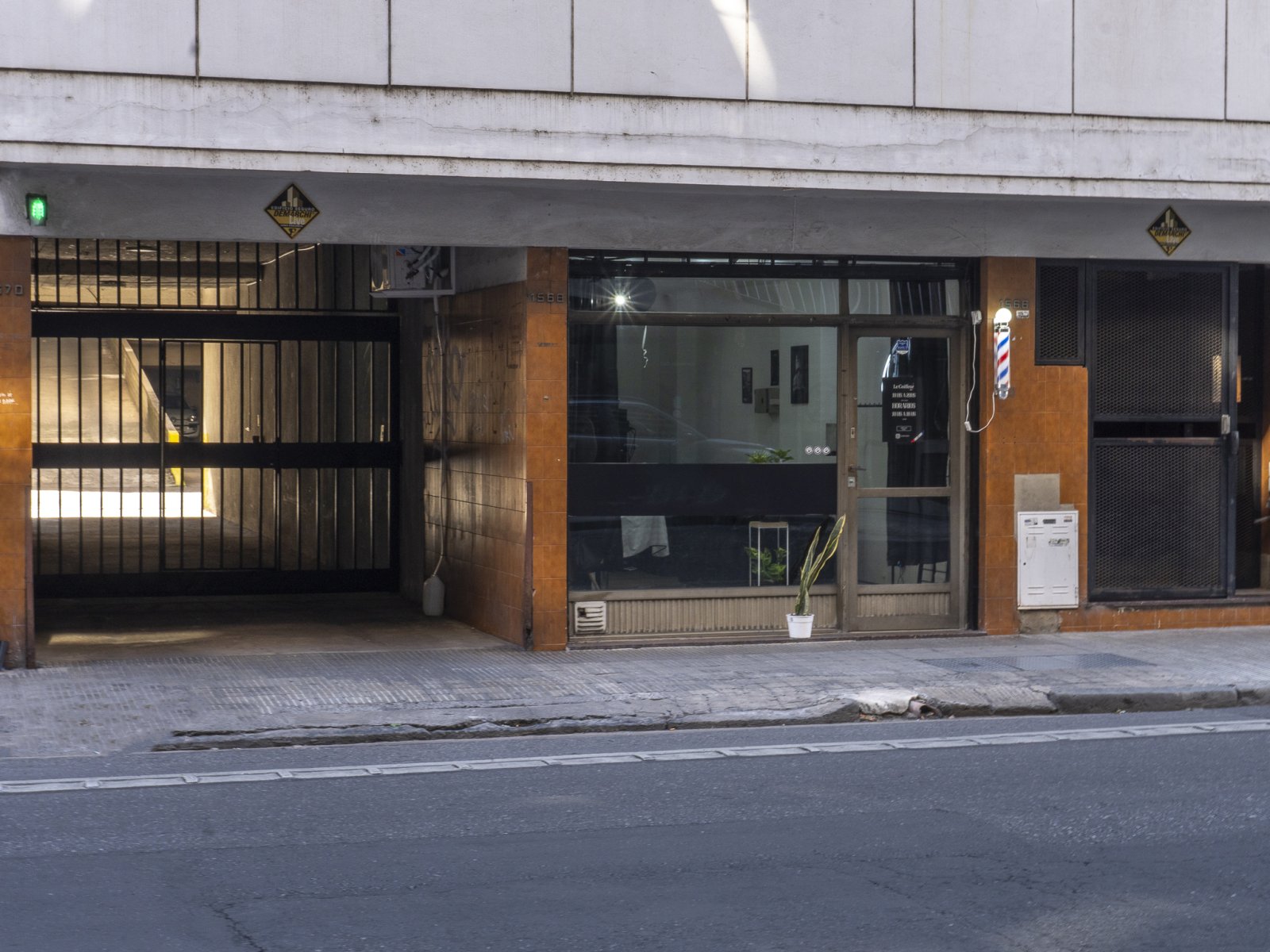 VENTA, Departamento 2 dormitiorios con cochera. En el Centro - 27