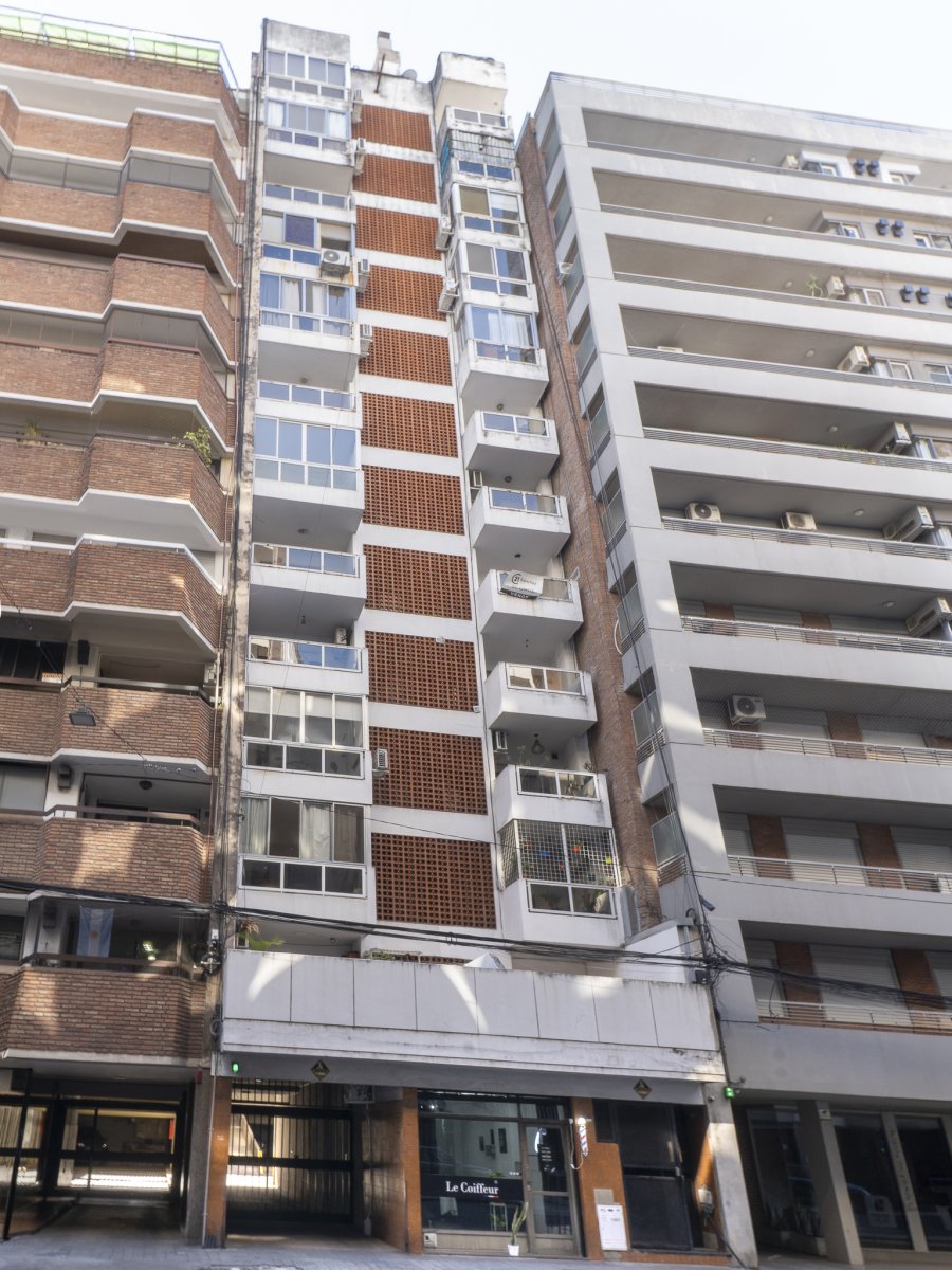 VENTA, Departamento 2 dormitiorios con cochera. En el Centro - 26