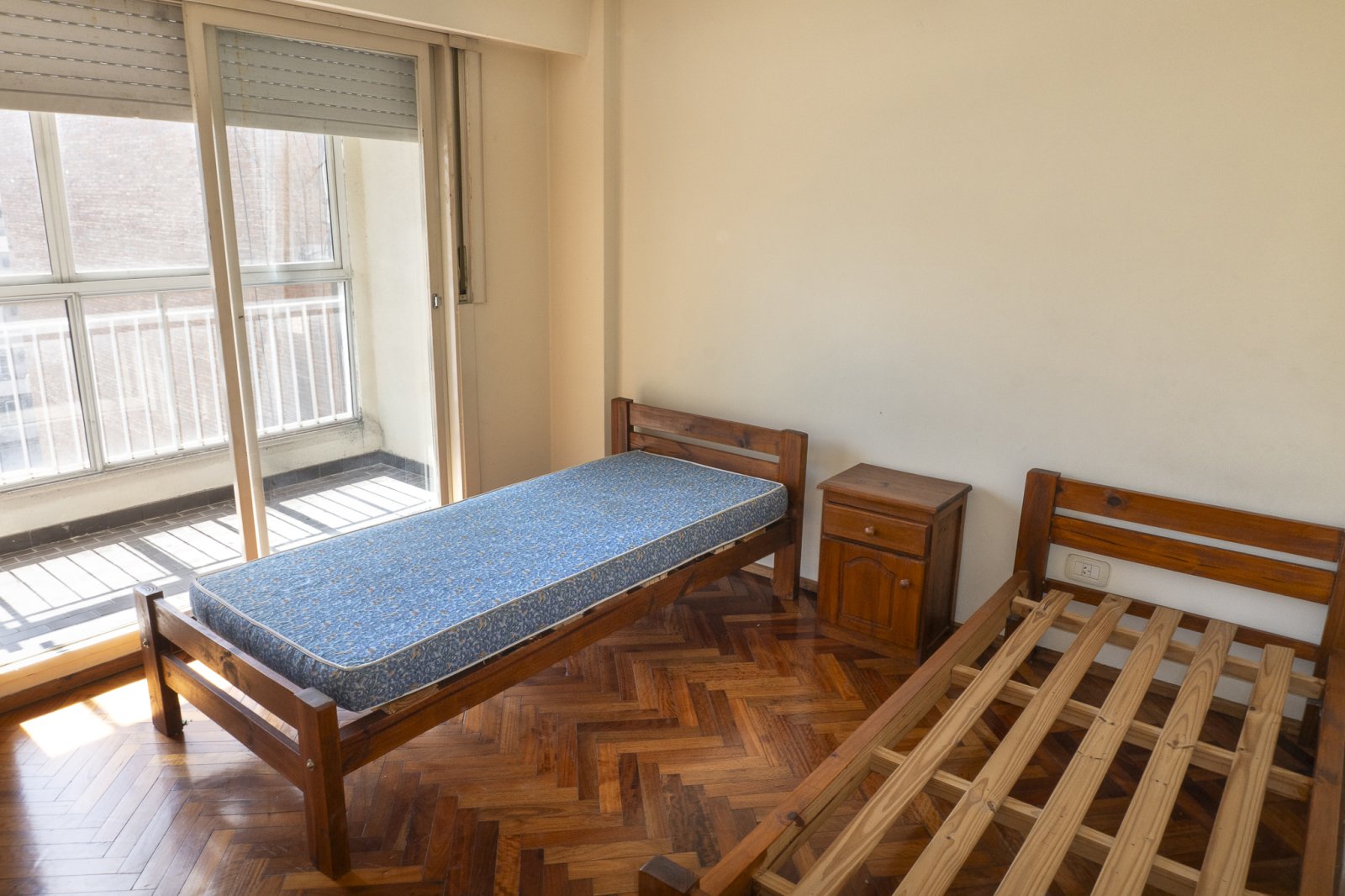 VENTA, Departamento 2 dormitiorios con cochera. En el Centro - 20