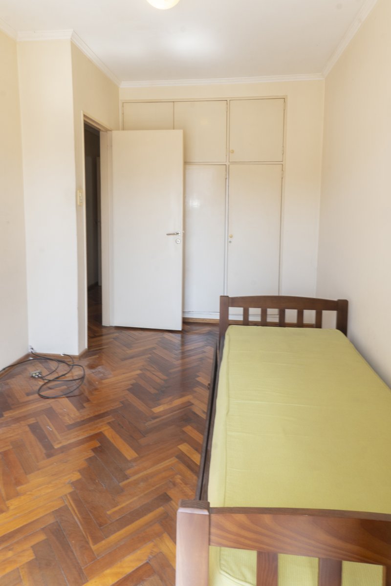VENTA, Departamento 2 dormitiorios con cochera. En el Centro - 21