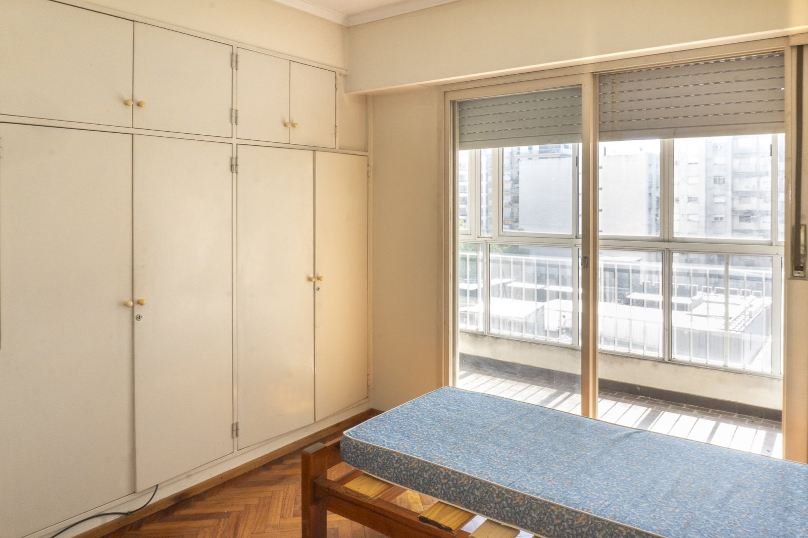 VENTA, Departamento 2 dormitiorios con cochera. En el Centro - 22