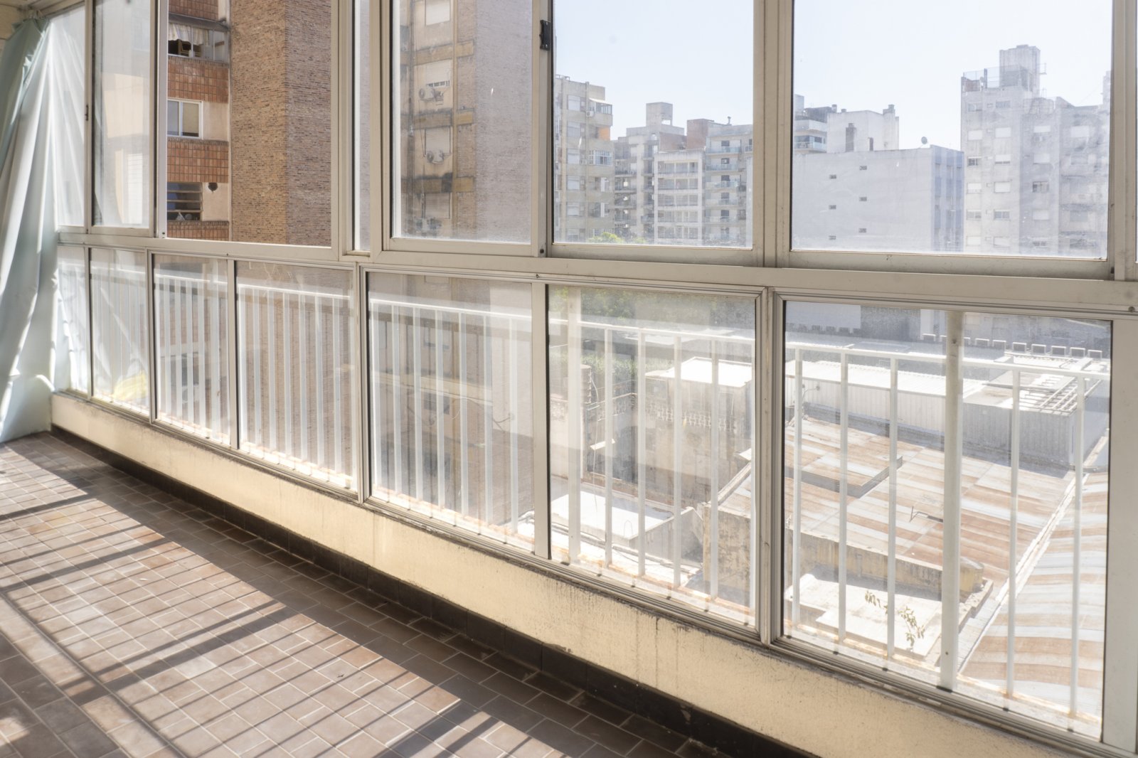 VENTA, Departamento 2 dormitiorios con cochera. En el Centro - 19