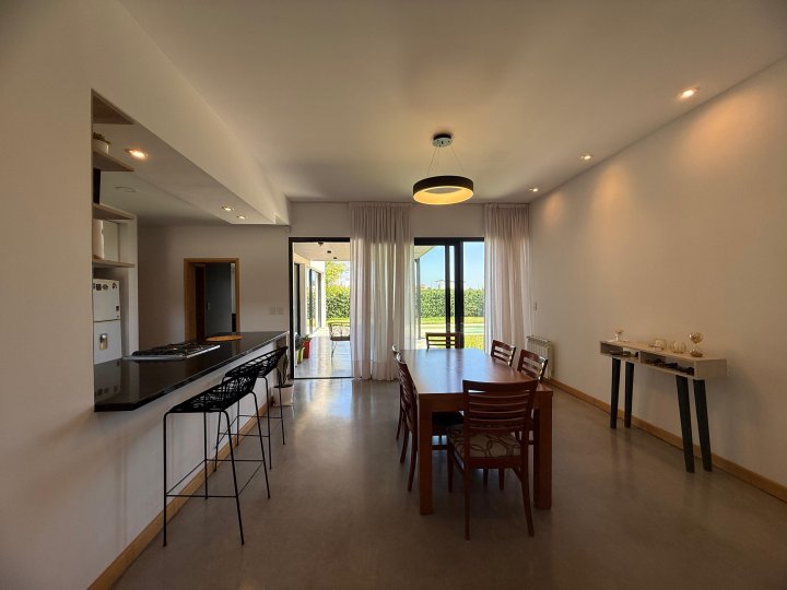 Casas - Funes - Venta