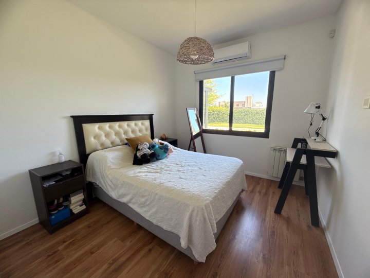 Casas - Funes - Venta