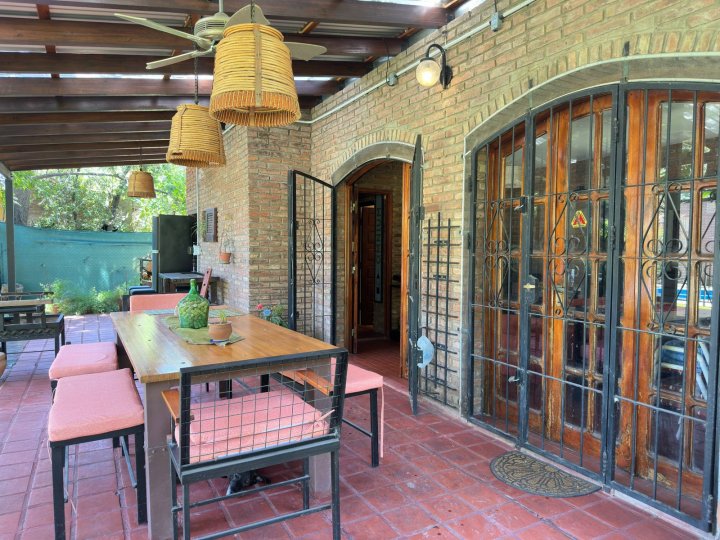 Casas - Funes - Venta