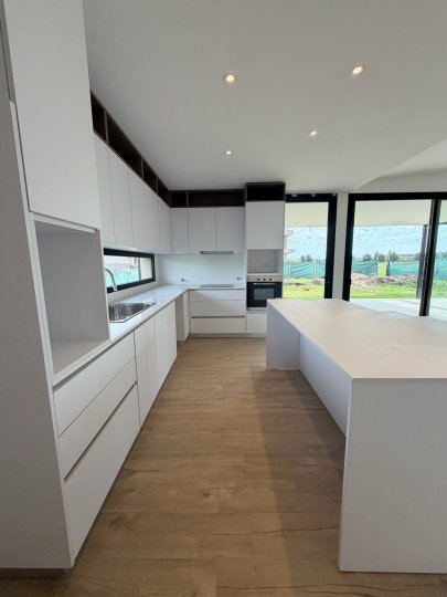 Casas - Funes - Venta