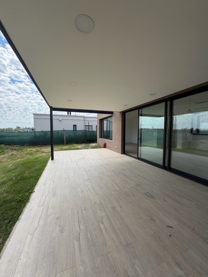 Casas - Funes - Venta