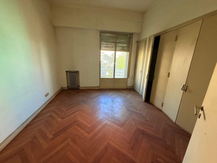 Piso 3 Dormitorios Centro - Olmos Al 100