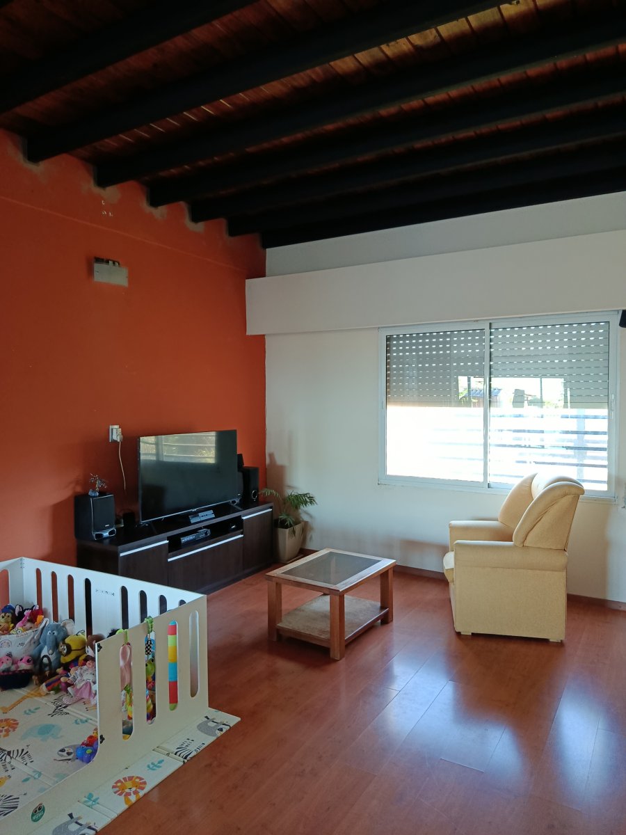 200m2 cubiertos y 600m2 de jardín para disfrutar a pleno!!! - Imagen 5