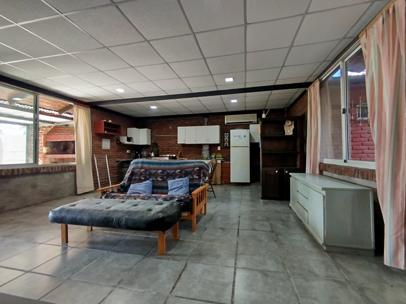 Los Nogales 575 ( El Caramelo )