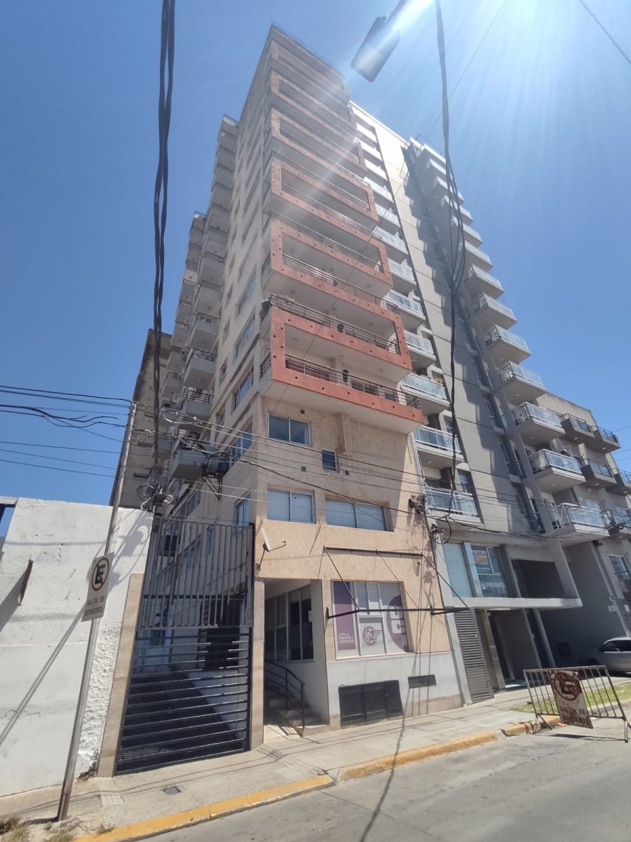 Richieri 751, piso 8vo D , San Lorenzo.