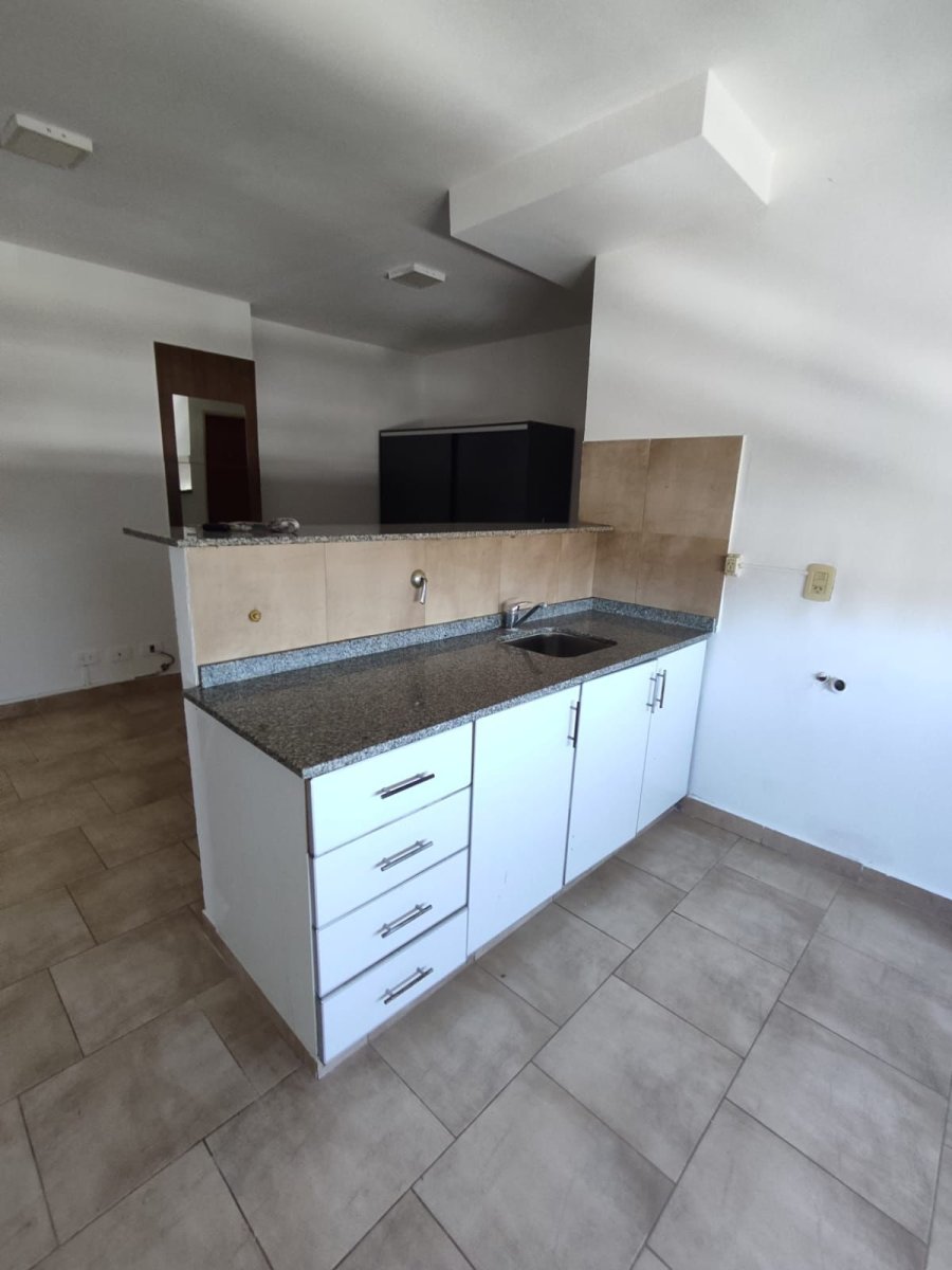 Richieri 751, piso 8vo D , San Lorenzo. — foto 2