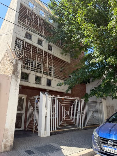 DPTO EN VENTA EN GUEMES- PB CON PATIO
