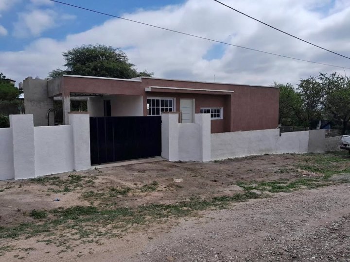 VENTA CASA ANISACATE 1 DORM ESCRITURA Y PLANOS