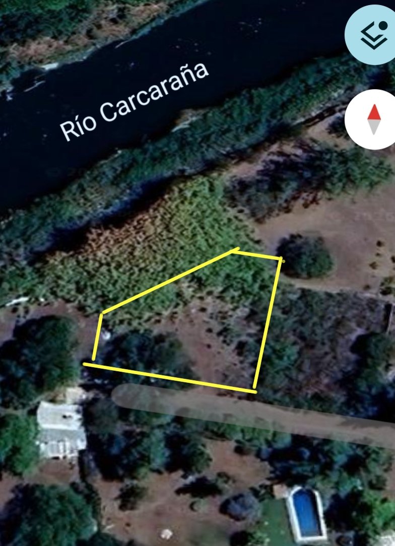 Lotes con fondo al río