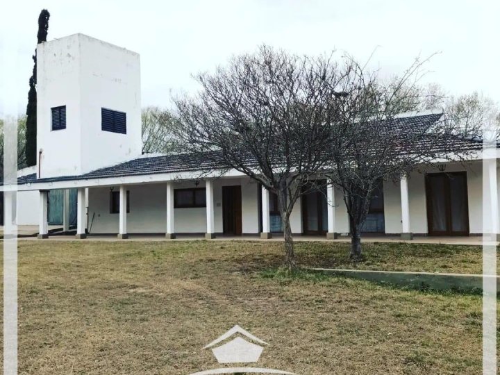 Importante campo sobre autovia 36