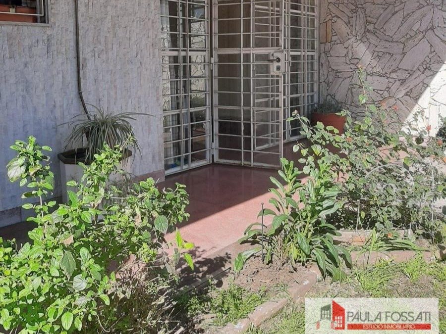 VENTA CHALET 3 AMB. CON DEPENDENCIAS EN PALOMAR - 3
