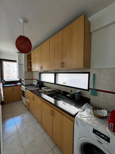 VENTA DEPARTAMENTO 2 DORMITORIOS CON BALCÓN en MEJOR ZONA DE NUEVA CORDOBA .